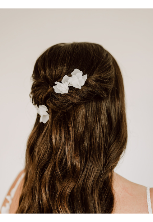 Perlenbräute Flora Horquilla ()