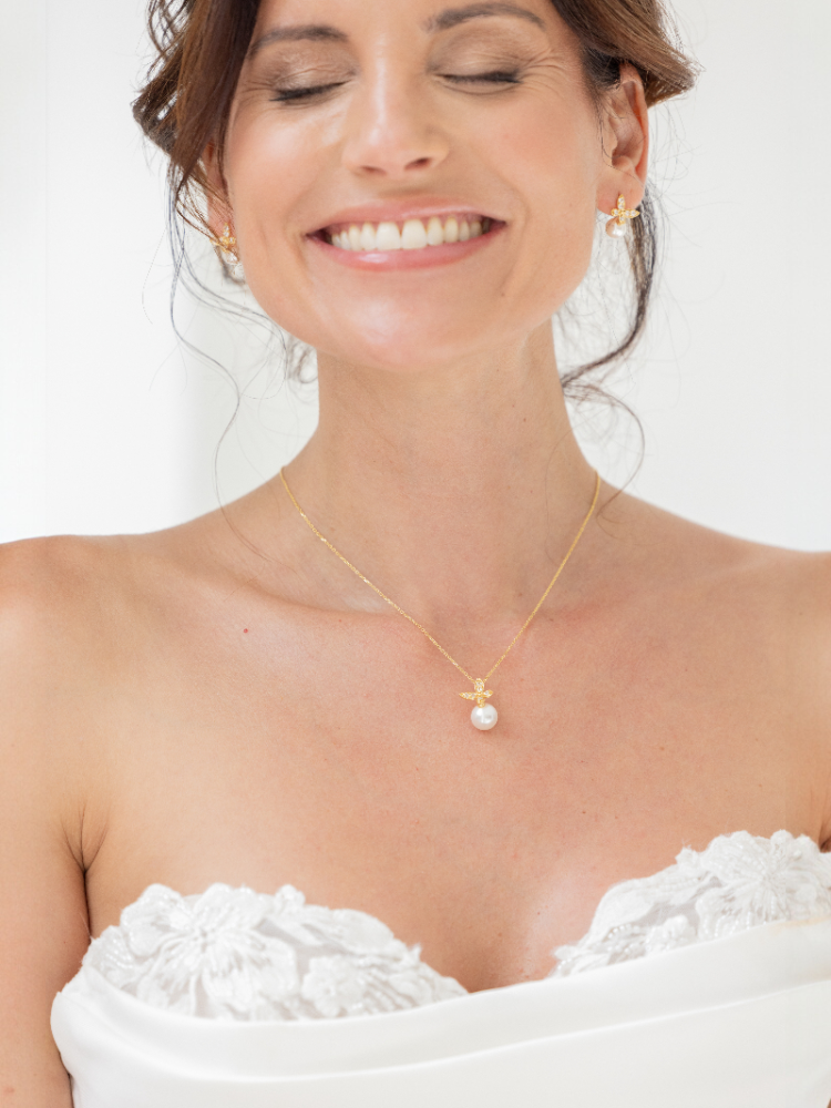 Abrazi Flora Collar main product photo