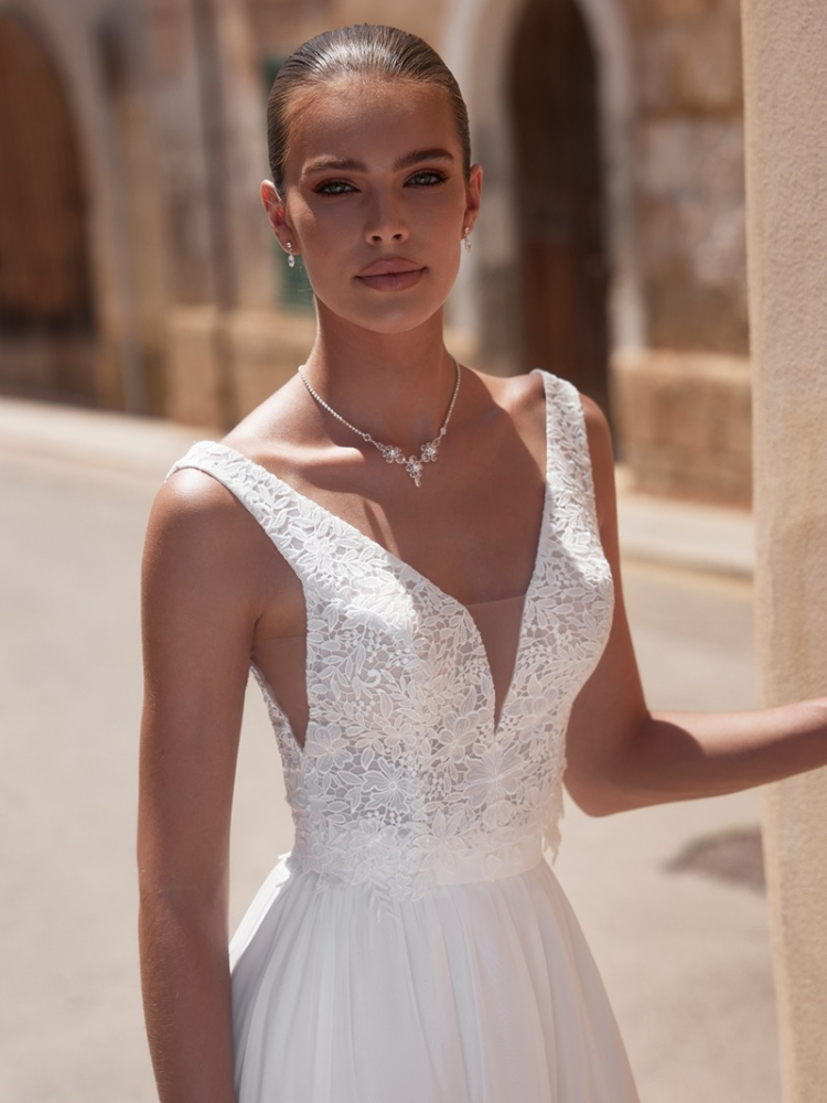 Bianco evento E465 Top main product photo